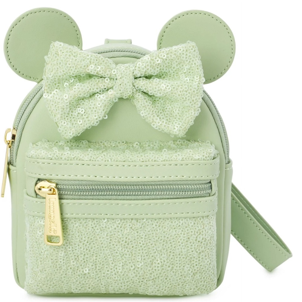 Loungefly Minnie Mouse Mint
Sequin Wristlet